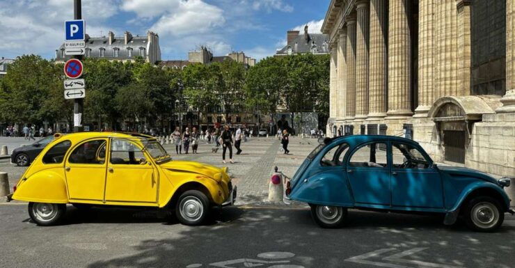 Discover Paris in a 2cv - Tour Guide and Accessibility