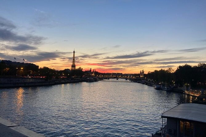 Discover Paris in One Day With a Private and Friendly Local Guide - Convenient Pickup and Cancellation Policy