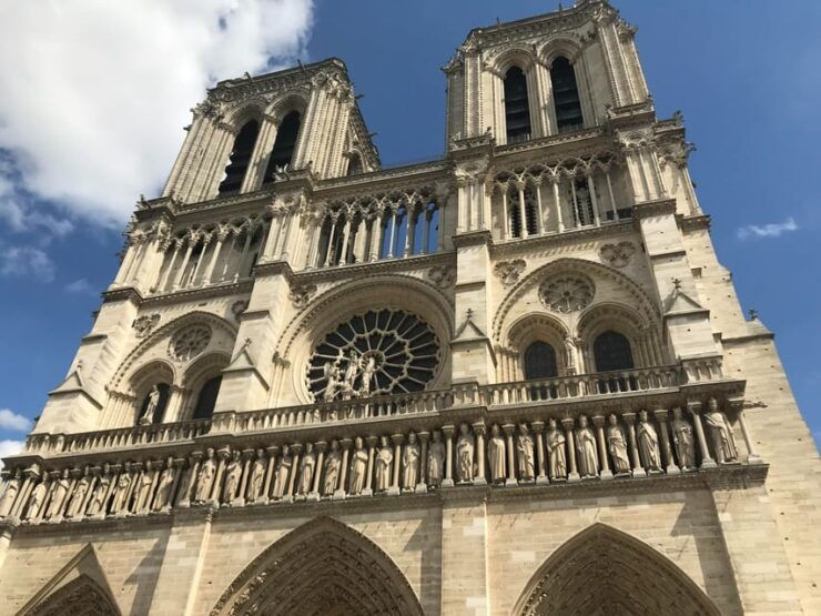 Discover Paris: Private Tour From Le Havre With Expert Guide - Transportation and Accessibility