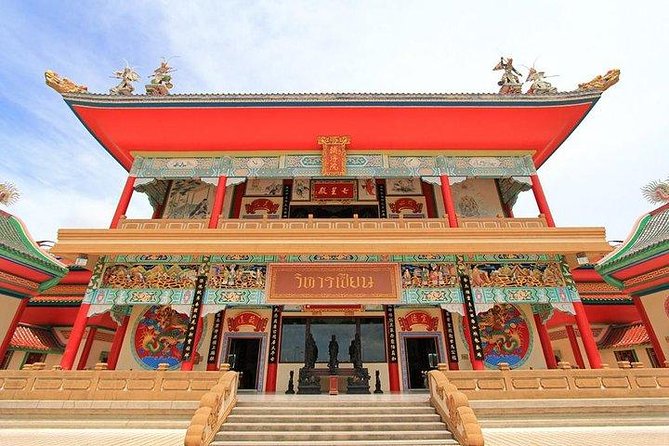 Discover Pattaya Like Local by Songthaew - Songthaew: The Iconic Local Transport