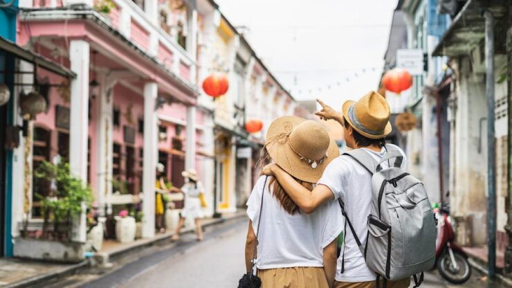Discover Phuket Old Town Walking Lunch & 3 Khai Islands - Old Town Exploration & Sino-Portuguese Architecture
