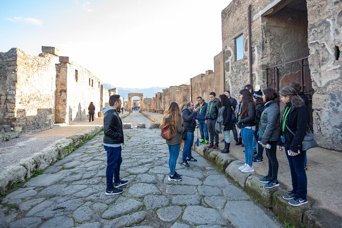 Discover Pompeii, Sorrento & Capri in a 3-Day Escape From Rome - Lack of Reliability and Communication Impact