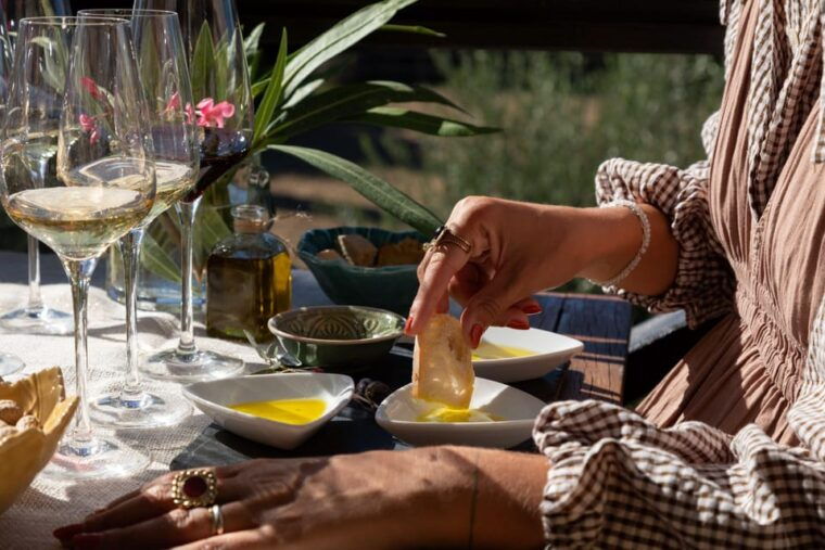 Discover Portugal's Flavors: Wine & Olive Oil Tasting - The Setting and Atmosphere