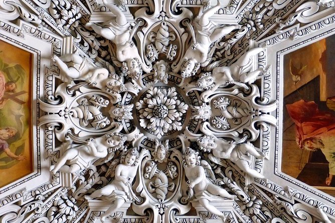 Discover Salzburg'S Most Photogenic Spots With a Local - Pricing and Booking Details