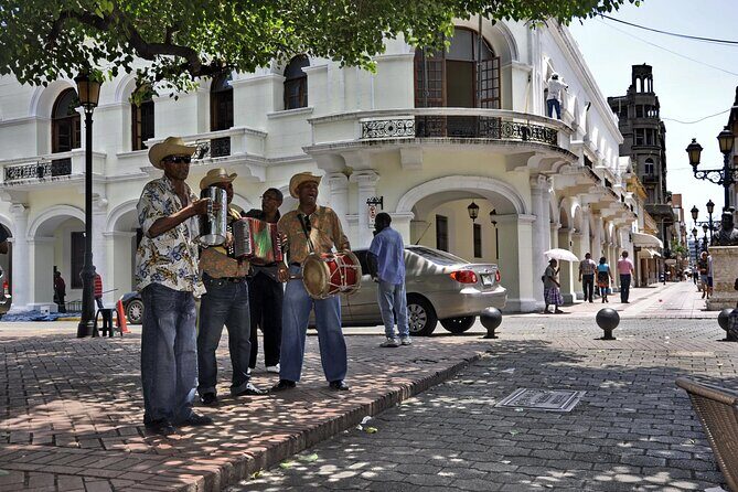 Discover Santo Domingo Gualey and Zona Colonial Private Tour - A Closer Look at the Experience