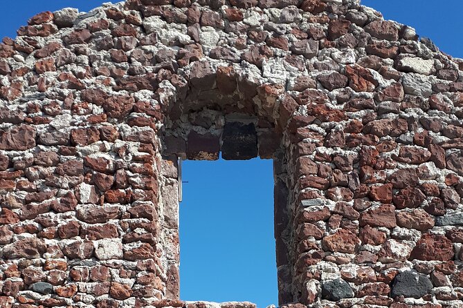 Discover Santorini - Contact and Assistance