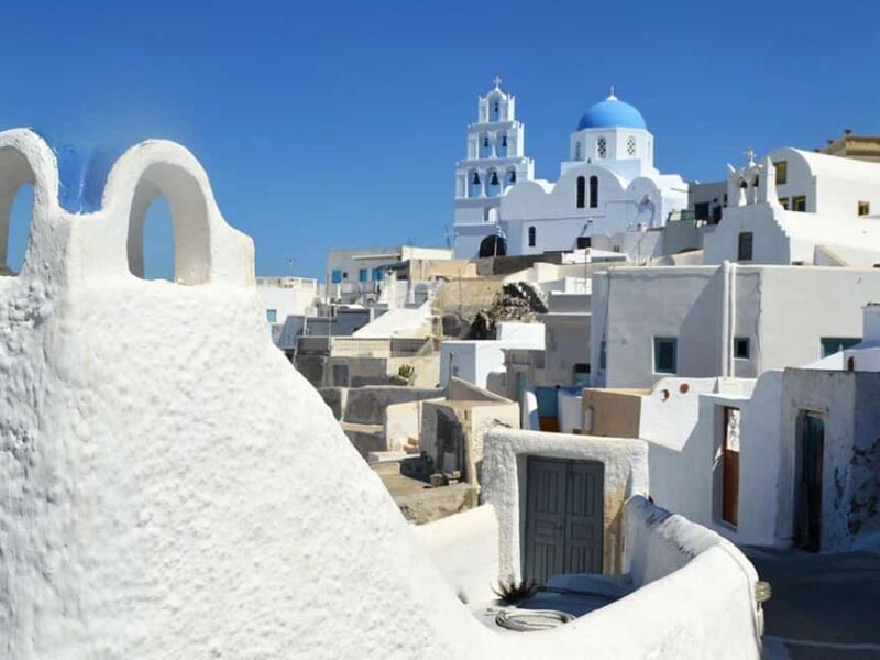 DISCOVER SANTORINI LIKE A LOCAL IN 5 HOURS - The Iconic Blue Domes of Firostefani and the Charm of Oia