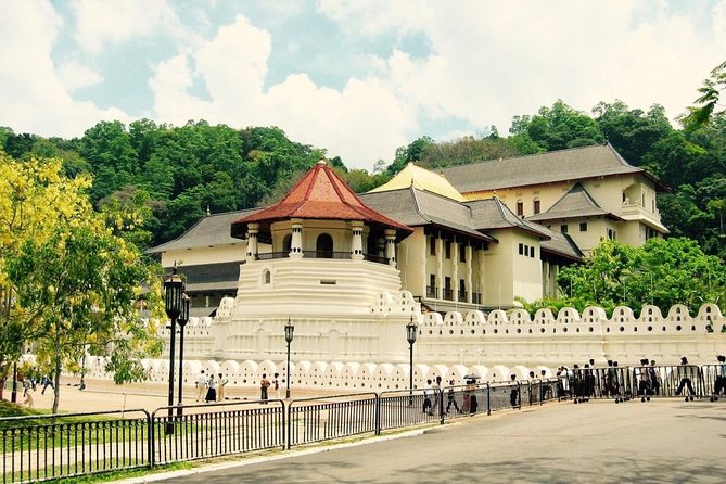 Discover Sri Lankan Beauty - 12 Days - Booking Information