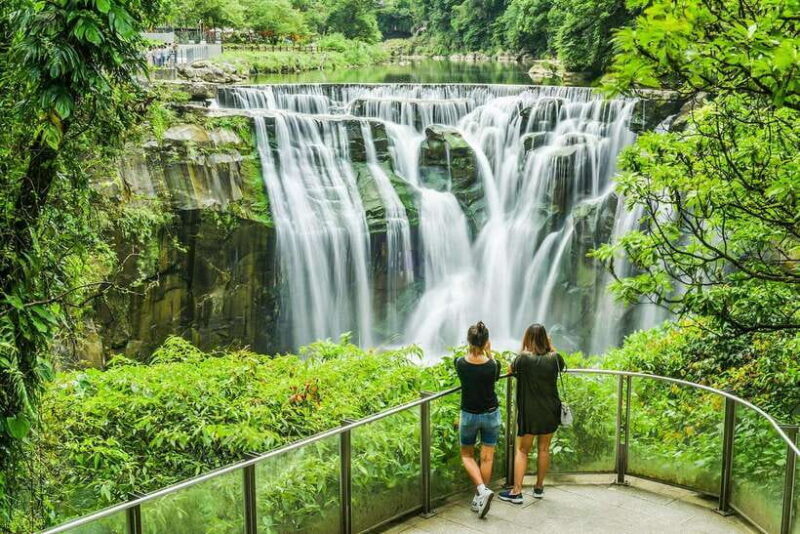 Discover Taiwan's Charms: Jiufen & Shifen Private Day Tour - What Makes This Tour Stand Out?