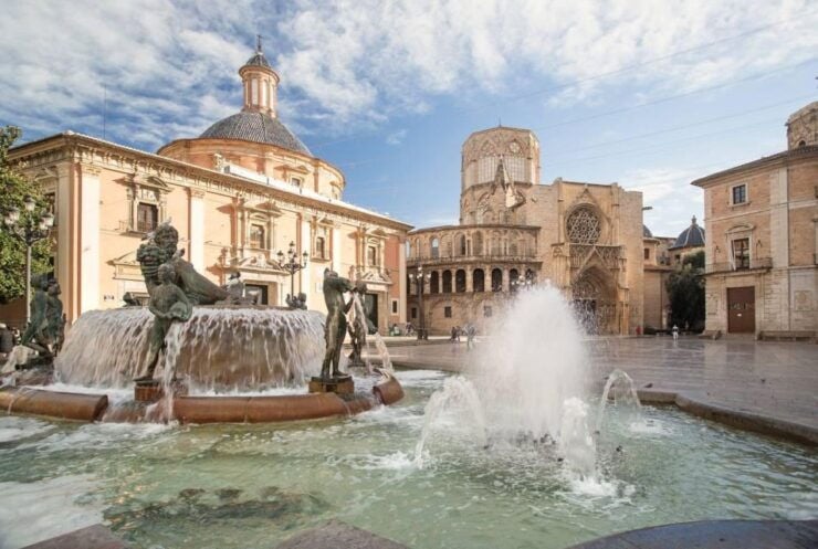 Discover & Taste Valencia on a Bike Tour (Tapas + Bike) - Group Size and Inclusions