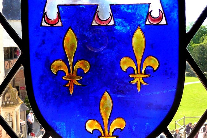 Discover the Castles of Chambord and Chenonceau - Lunch With a View: Gastronomic Delights