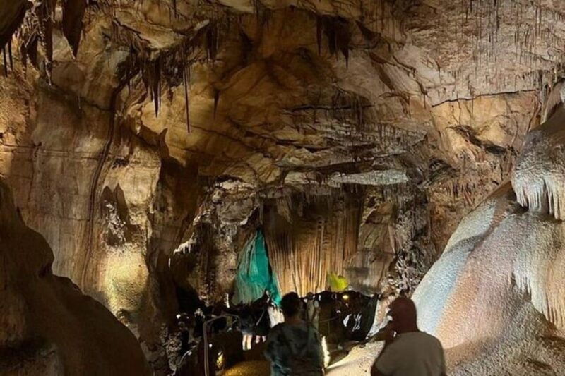 Discover the charm of Portugal, Mira de Aire Cave, Fátima, Nazaré and Obidos - An In-Depth Look at the Tour Experience  