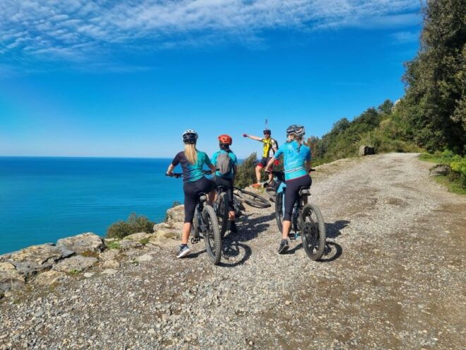 Discover the Cinque Terre by E-Bikes - Important Information