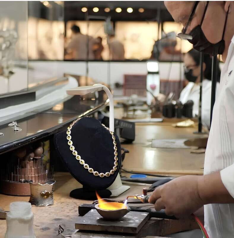 Discover the essence of playa del carmen: tequilera, jewelry and 5th avenue. - Final thoughts: Who is this tour perfect for?