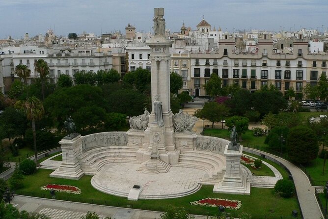 Discover the Fascinating History of Cadiz Old Town on a Private Walking Tour - The Sum Up