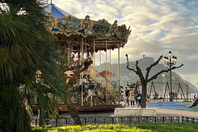 Discover the History, Market, Wine & Pintxos in San Sebastian - Local Art and Architecture