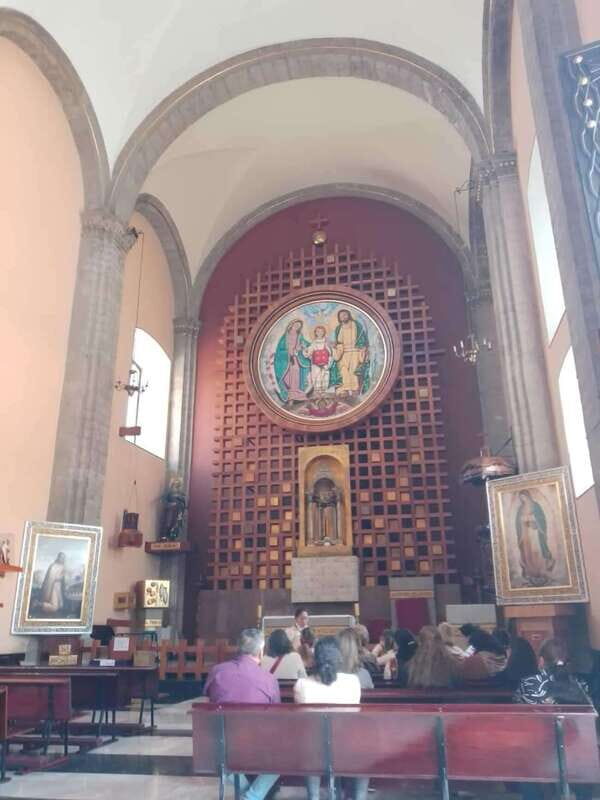 Discover the iconic Basilica of Guadalupe in Mexico City. - FAQ