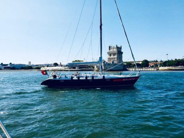 Discover the Lisbon Riviera : 2h Sailboat Tour - Customer Reviews and Experiences