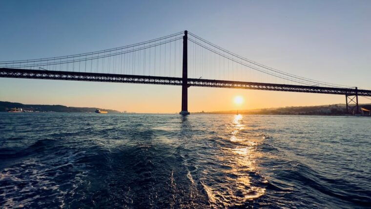 Discover the Lisbon Riviera : 2h Sunset Sailboat Wine Cruise - Why It’s Worth Considering
