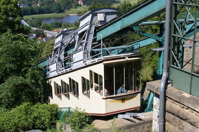 Discover the Loschwitz Region With a Local - Tour Overview