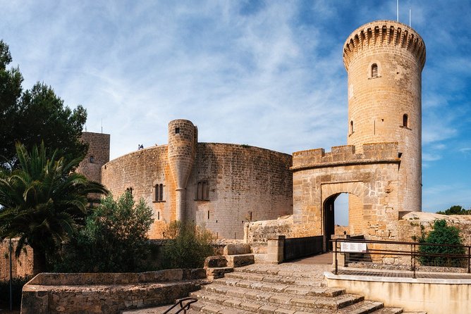 Discover the Major Cultural Attractions of Palma De Mallorca on a Private Tour - Art and Architecture