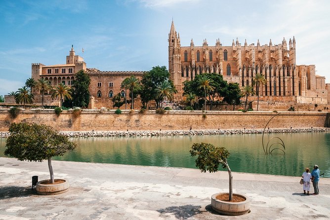 Discover the Major Cultural Attractions of Palma De Mallorca on a Private Tour - Local Cuisine and Food Markets