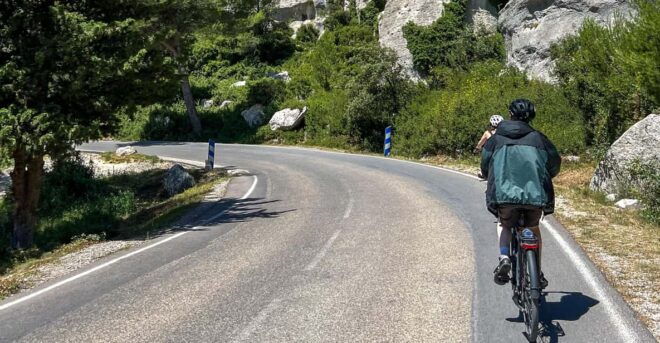 Discover the Massif Des Alpilles by Bike - Tour Itinerary and Locations