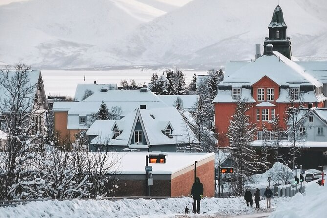 Discover the Most Photogenic Spots of Tromsø With a Local - Reservation Details