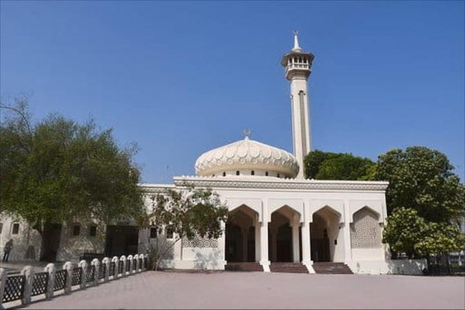 Discover the Old City of Dubai by Walk - Exploring the Abra Taxi System