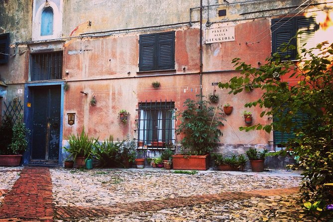 Discover the Secrets of Genoa With a Storyteller! - Common Questions