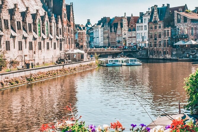 Discover the Secrets of Ghent While Playing! Escape Room - Common Questions