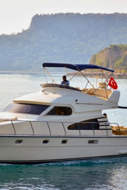 Discover the Secrets of Kemer: Private Boat Tour - Languages and Group Size
