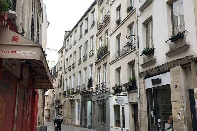 Discover the Vibrant Jewish Quarter in Paris - Cancellation Policy and Traveler Requirements
