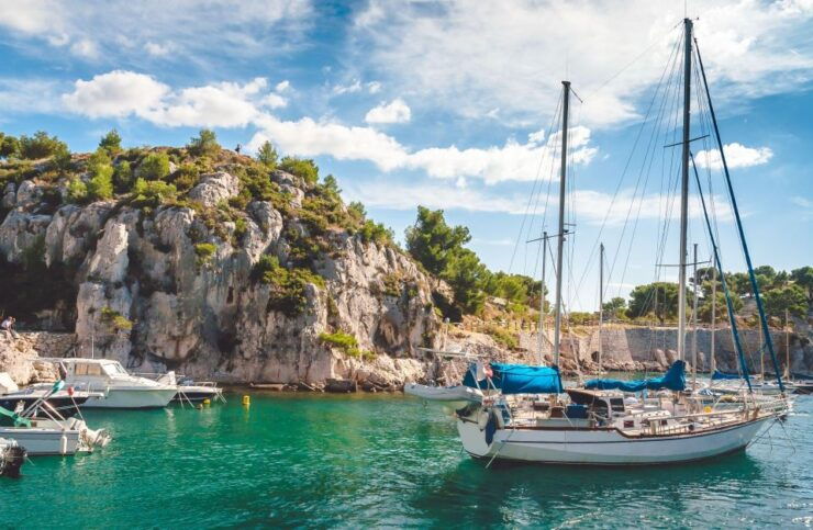 Discover the Village of Luberon From Aix En Provence - Luberons Natural Park and Renaissance Castle