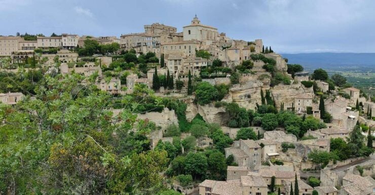 Discover the Village of Luberon From Aix En Provence - Provençal Charm and Aesthetics