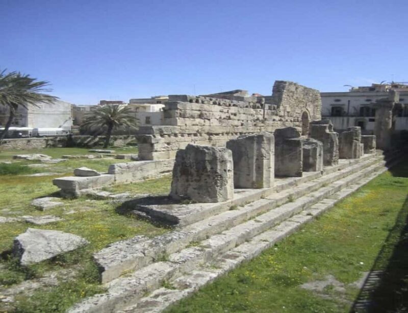 Discover the wonders of Ortigia: Tuk-Tuk tour through history and the sea. - The Experience: What You Can Expect