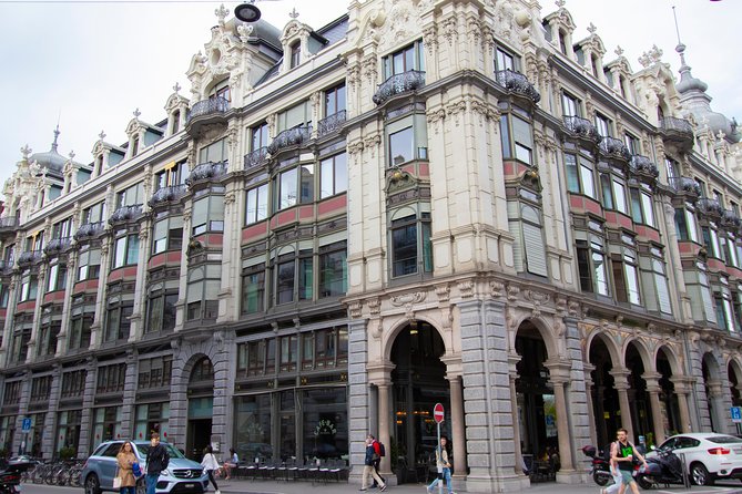 Discover the Zurich Banking Scene With a Local - Common Questions