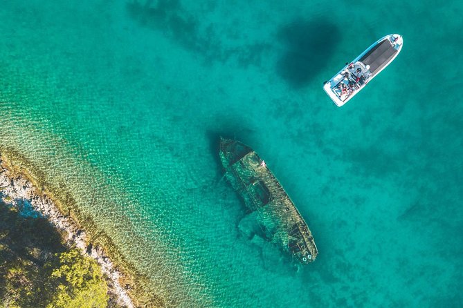 Discover Uncharted - Comfortable Boat and Stunning Locations - Tour Overview