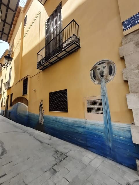 Discover Valencia With a Playful Walking Tour!2 - Unique Landmarks and Hidden Gems