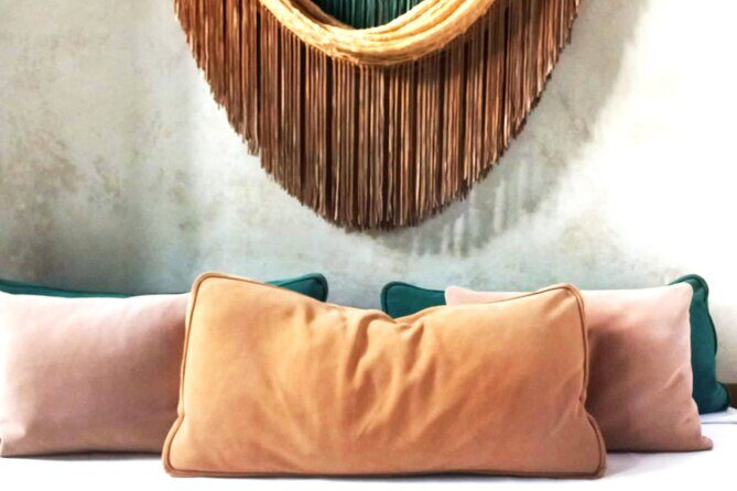 Discover Valladolid City Shops with Expert Guided Tours - Exploring Valladolid’s Hidden Shops: A Deep Dive