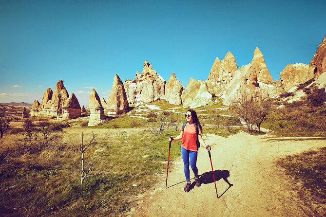 Discover Valleys by Walk - Maximum Travelers and Accessibility