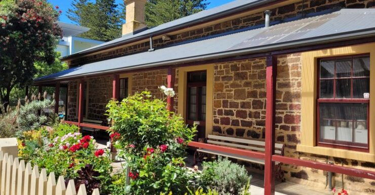Discover Victor Harbor Guided Walking Tour - Tour Duration and Cancellation Policy