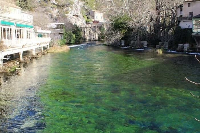 Discover Villages in Luberon Tour from Avignon - Fontaine de Vaucluse and the Sorgue’s source