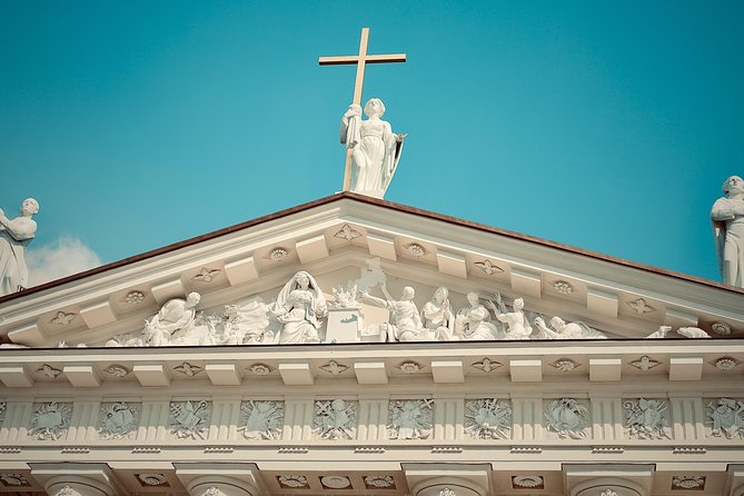 Discover Vilnius' Most Photogenic Spots With a Local - Picture-Perfect Streets and Alleys