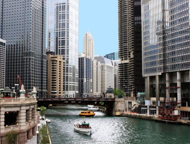 Discovering Chicago With Walking in App Audio Tour - Unique Experiences
