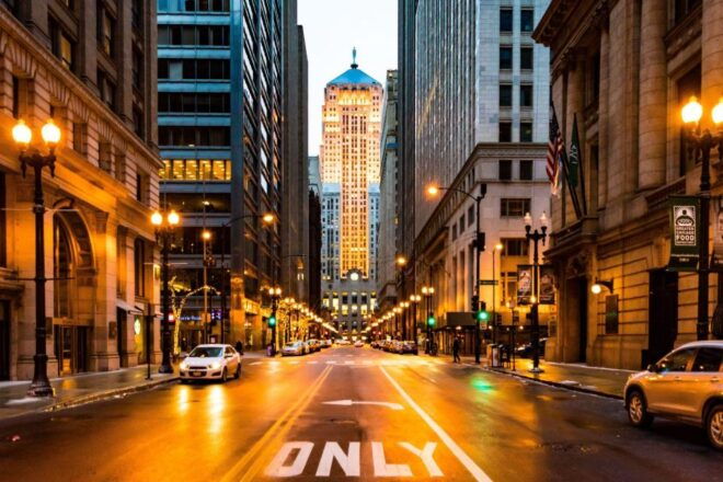 Discovering Chicago With Walking in App Audio Tour - Audio Tour Features