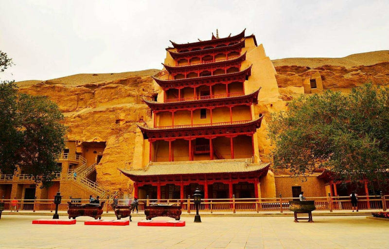 Discovering Dunhuang, Gansu | In-depth Day Trip to Mogao Grottoes + Mingsha Mountain Crescent Spring (Private Group + Optional Chinese/English Guide) - Two Dunhuang icons in one day
