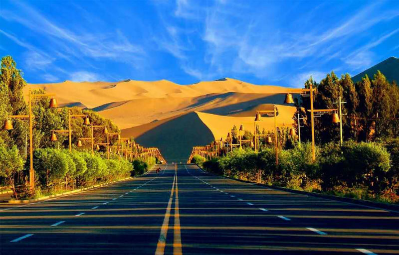 Discovering Dunhuang, Gansu | In-depth Day Trip to Mogao Grottoes + Mingsha Mountain Crescent Spring (Private Group + Optional Chinese/English Guide) - Guide quality can shape the day
