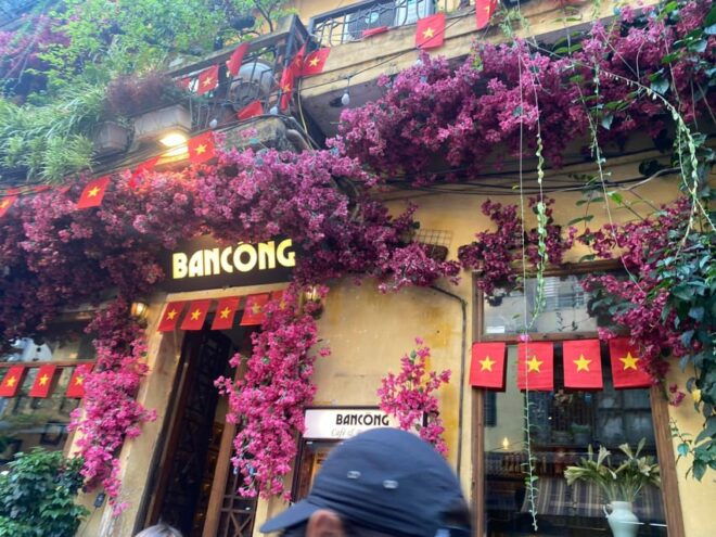 Discovering Hanoi Old Quarter: Train Street Food Tour - The Unique Experience of Train Street