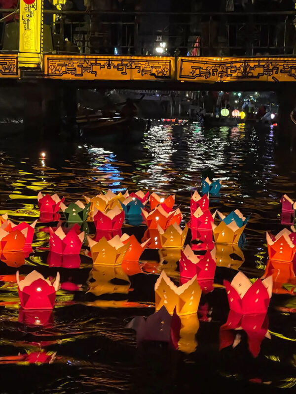 Discovering Hoi Ans Charm by Bamboo Basket Boat & Lantern Boat Trip - Cruising the Thu Bon River after dark